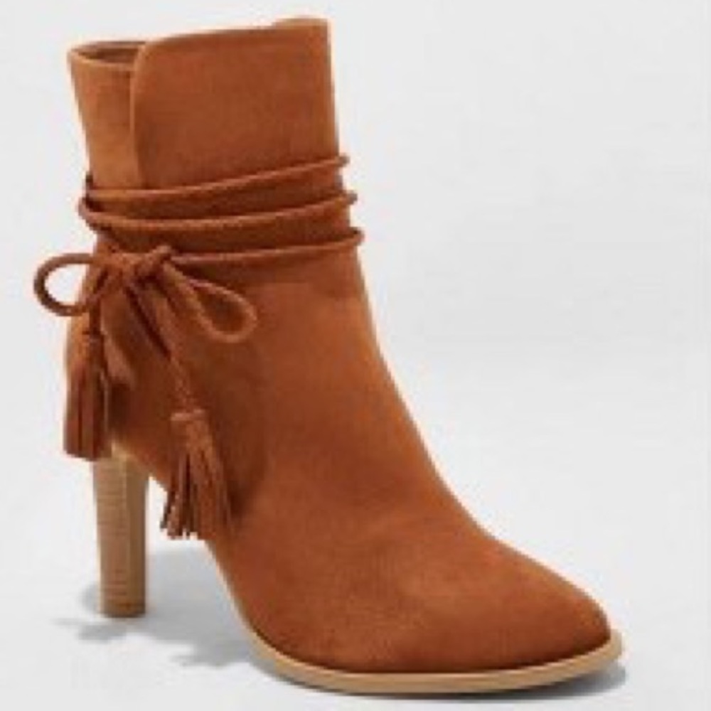 Faux Suede Heeled Tassel Bootie Like New Condition